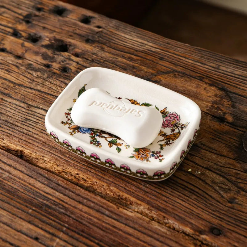 Ceramic Soap Box European Retro Creative Soap Box with Drain Hole American Country Soap Dish Bathroom